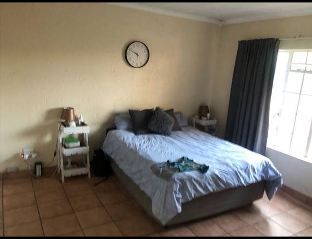 3 BEDROOM APARTMENT FOR SALE IN GLEN MARAIS